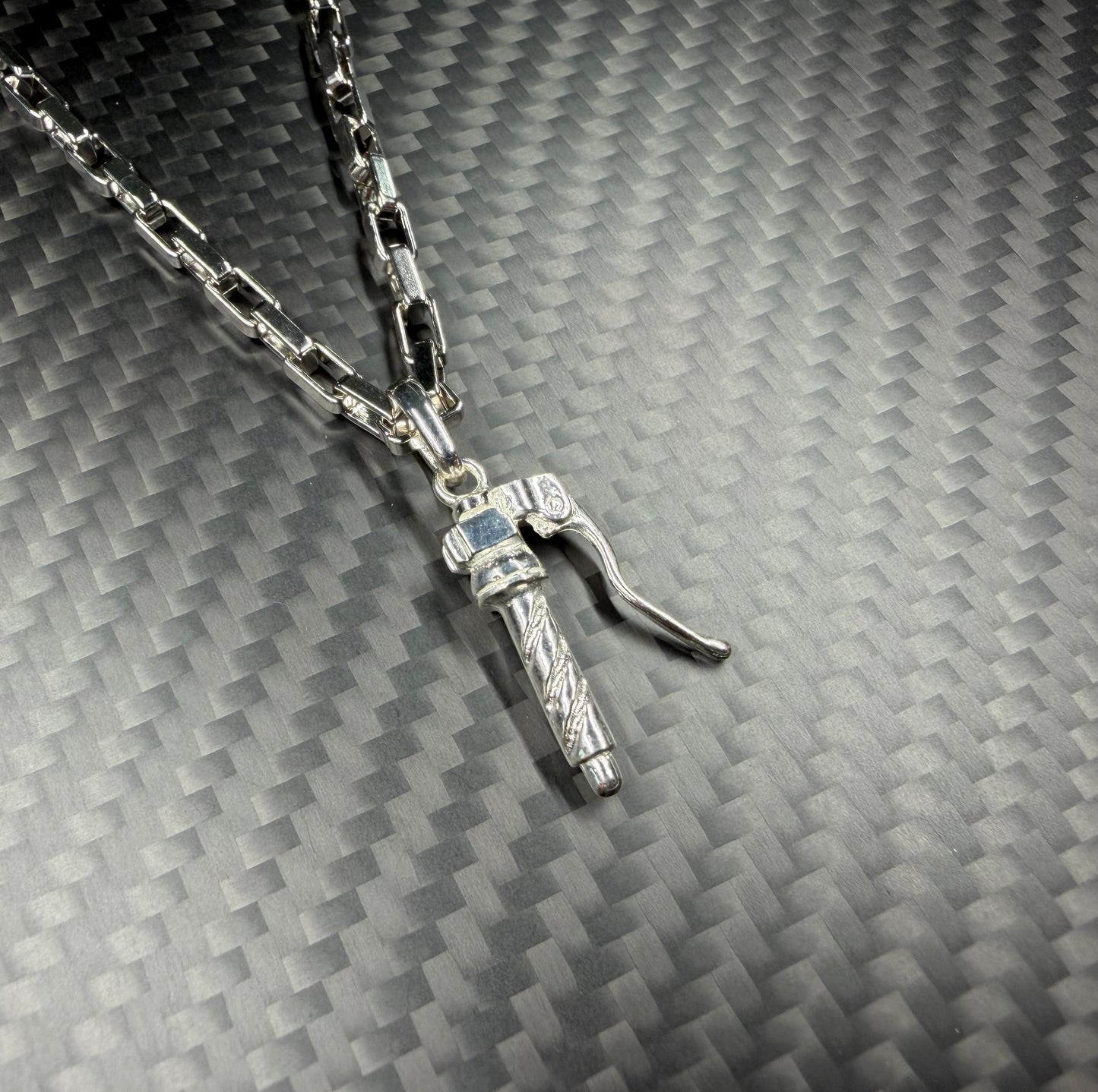Pendentif Poignée de Gaz