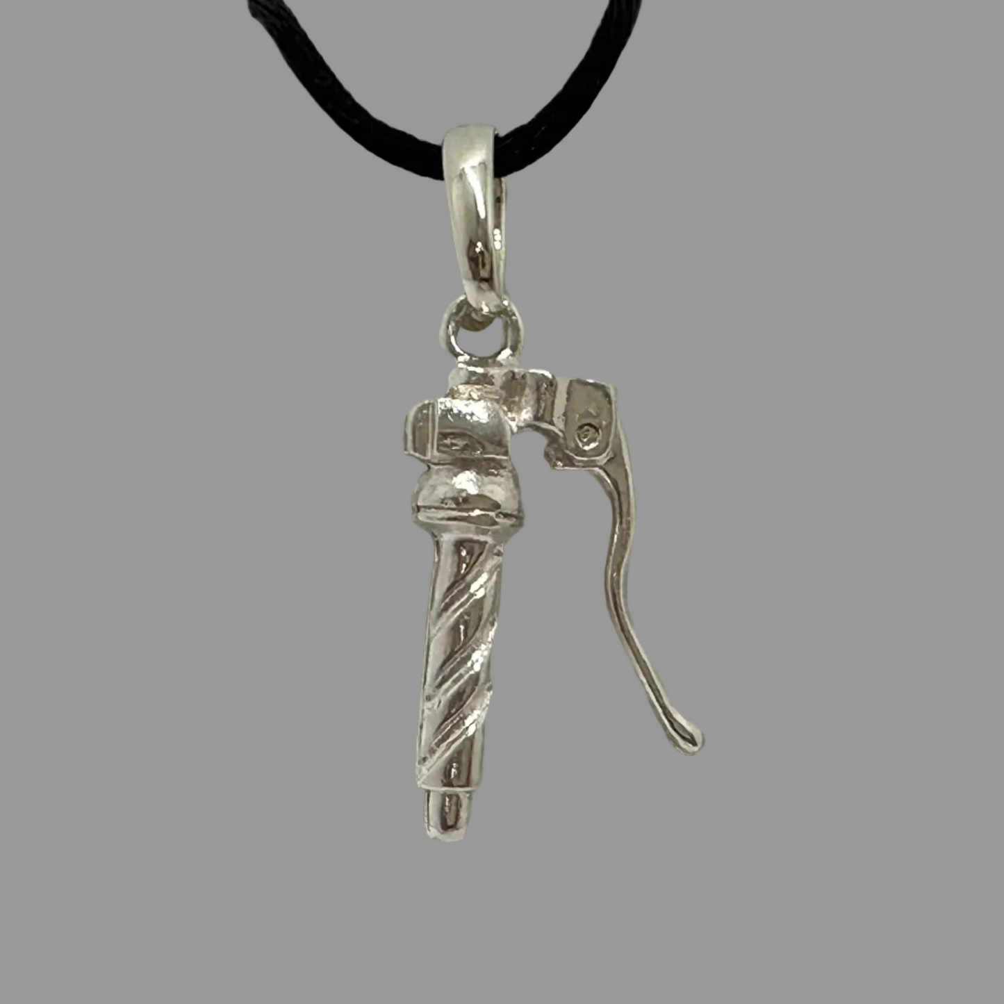 pendentif poignée de gaz